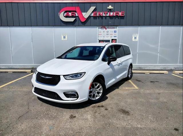 2024 Chrysler Pacifica Touring for sale in Lansing, MI