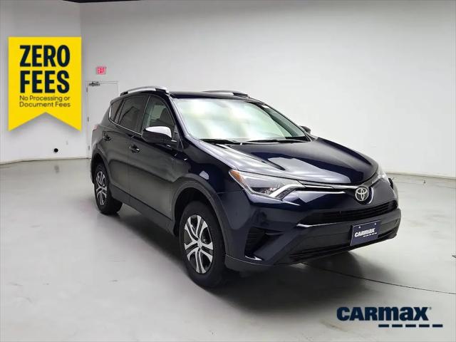 2018 Toyota RAV4 LE for sale in Schaumburg, IL