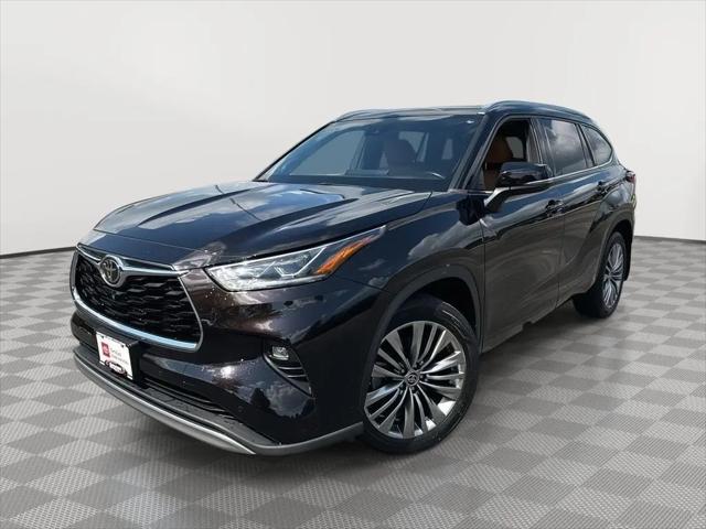 2020 Toyota Highlander Platinum for sale in Madison, WI