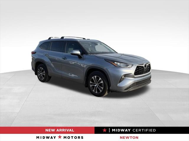 2020 Toyota Highlander XLE for sale in Newton, KS