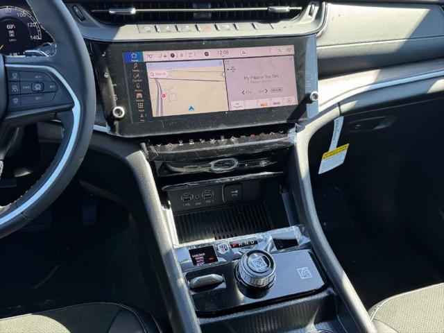 2027 Jeep Grand Cherokee GRAND CHEROKEE LAREDO ALTITUDE 4X4 2027 Jeep Grand Cherokee GRAND CHEROKEE LAREDO ALTITUDE 4X4