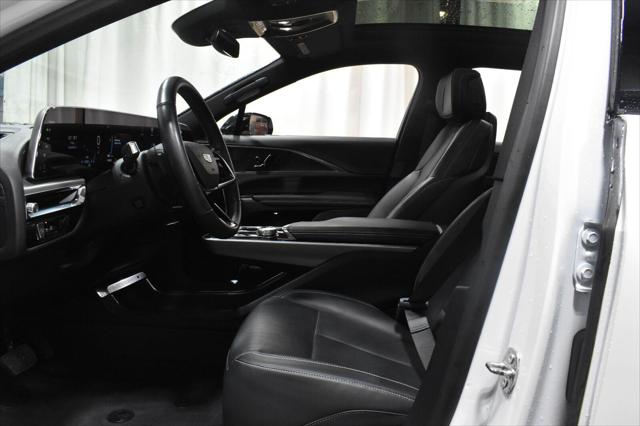Used 2024 Cadillac LYRIQ Luxury w/1SC For Sale in Toledo, OH