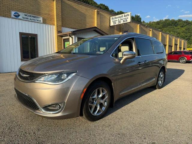 2017 Chrysler Pacifica Limited for sale in New Kensington, PA