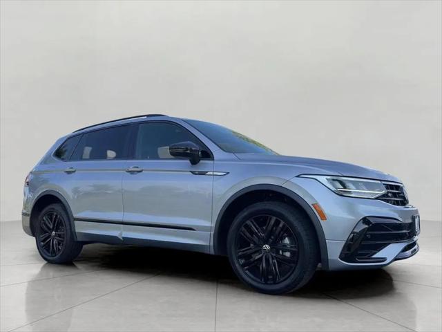2022 Volkswagen Tiguan 2.0T SE R-Line Black for sale in Oshkosh, WI