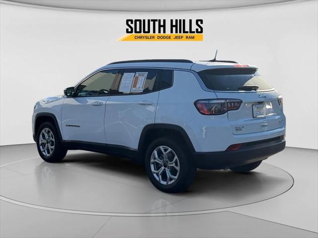 2025 Jeep Compass Latitude 4x4 2025 Jeep Compass Latitude 4x4