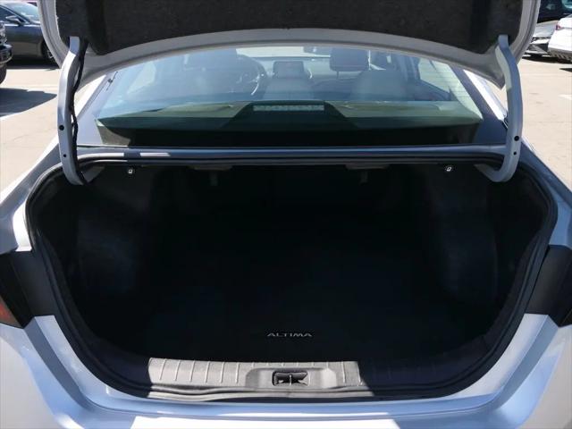 2024 Nissan Altima SV FWD