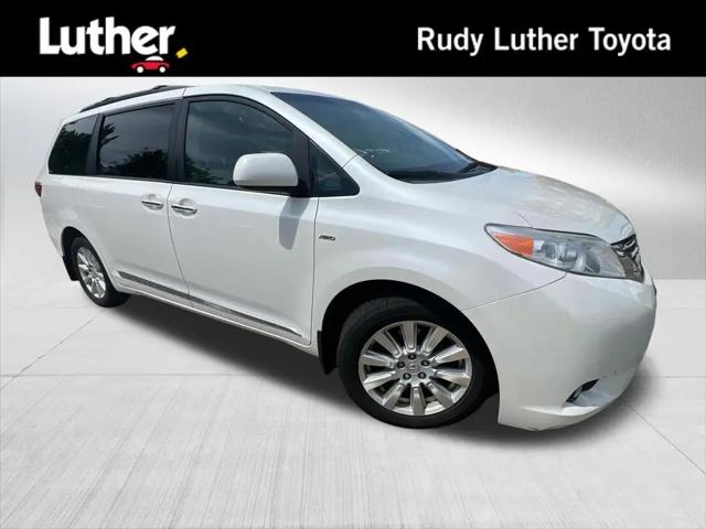 2017 Toyota Sienna XLE 7 Passenger for sale in Minneapolis, MN