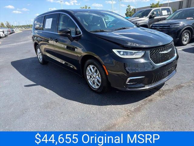 2024 Chrysler Pacifica Touring L for sale in Kansas City, KS
