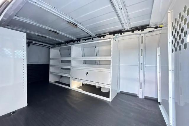 2025 GMC Savana Cargo RWD 2500 Extended Wheelbase Work Van