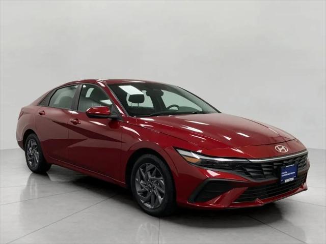 2024 Hyundai Elantra Hybrid Blue for sale in Appleton, WI
