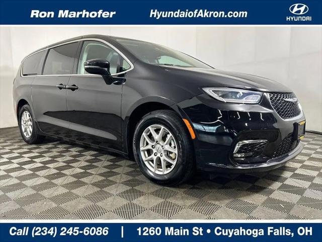 2024 Chrysler Pacifica Touring L for sale in Cuyahoga Falls, OH