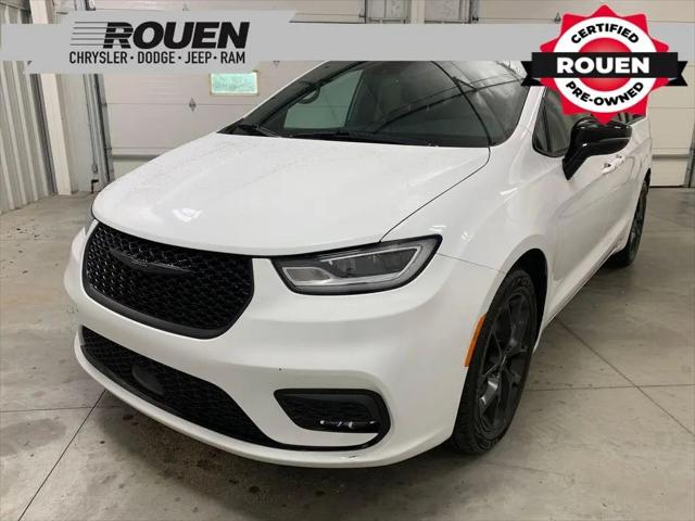2025 Chrysler Pacifica Limited for sale in Woodville, OH