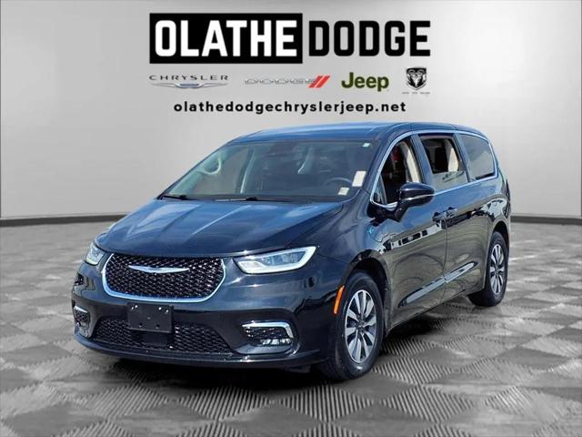 2024 Chrysler Pacifica Hybrid Select for sale in Olathe, KS