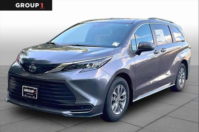 2024 Toyota Sienna LE for sale in Manchester, NH