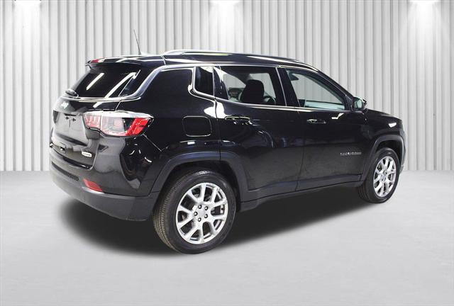 2022 Jeep Compass Latitude Lux 4x4 2022 Jeep Compass Latitude Lux 4x4