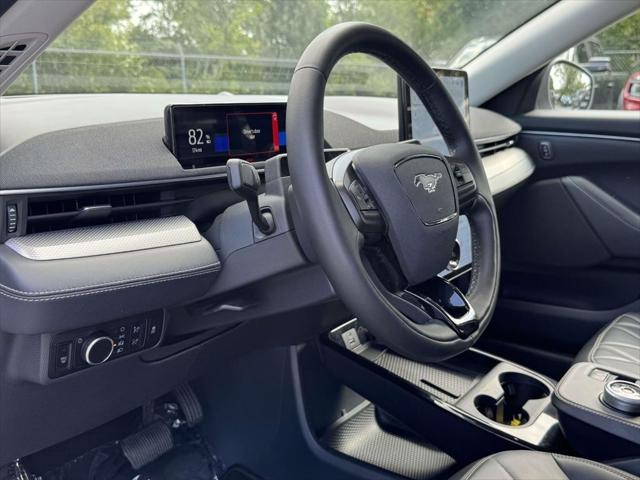 2023 Ford Mustang Mach-E Select 2023 Ford Mustang Mach-E Select