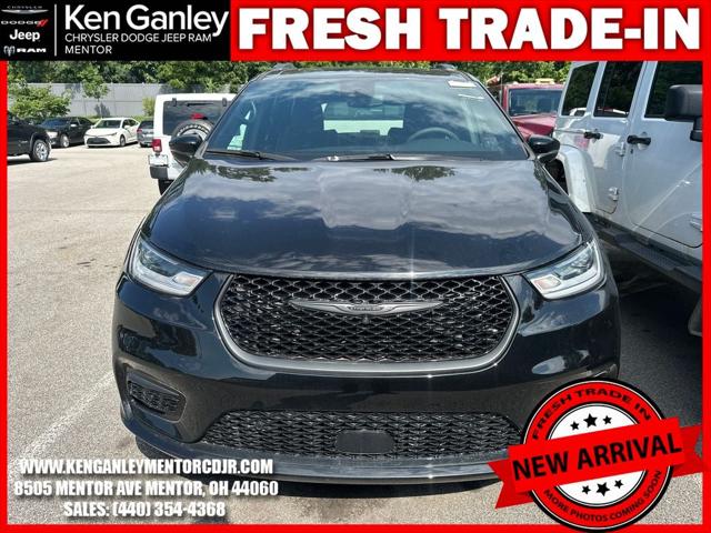 2024 Chrysler Pacifica Limited AWD