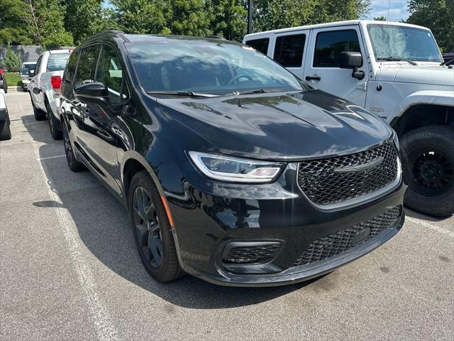 2024 Chrysler Pacifica Limited AWD