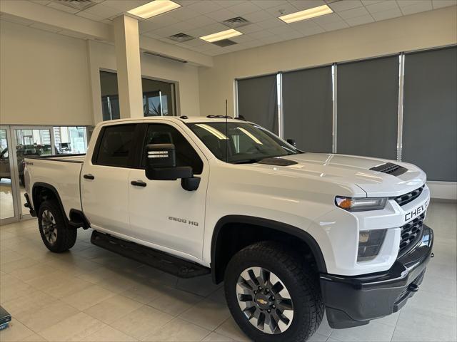 2022 Chevrolet Silverado 2500HD 4WD Crew Cab Standard Bed Custom