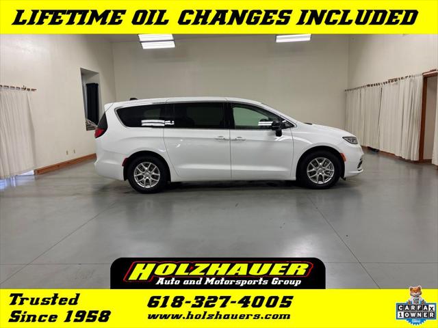 2024 Chrysler Pacifica Touring L for sale in Nashville, IL