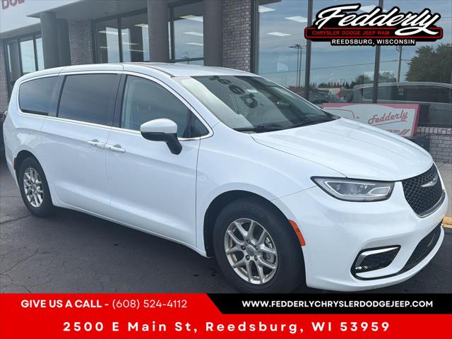 2023 Chrysler Pacifica Touring L for sale in Reedsburg, WI