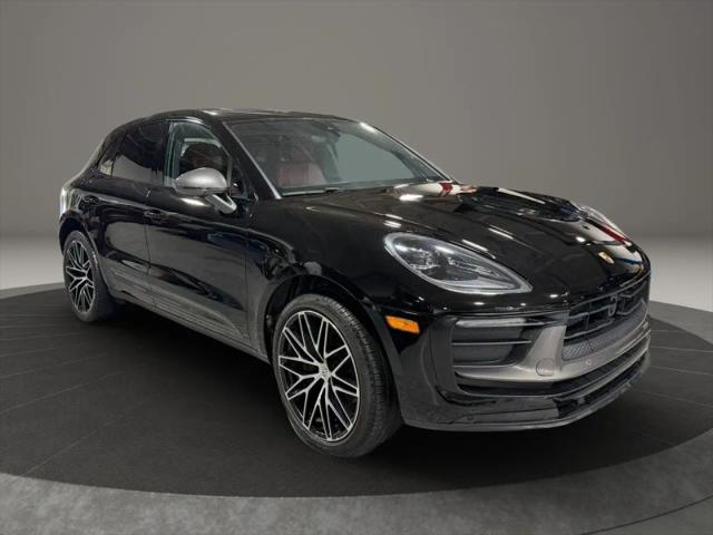 2023 Porsche Macan T