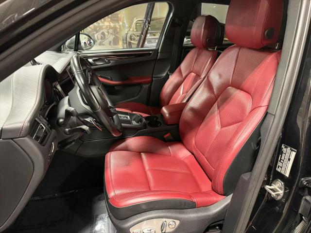 2023 Porsche Macan T