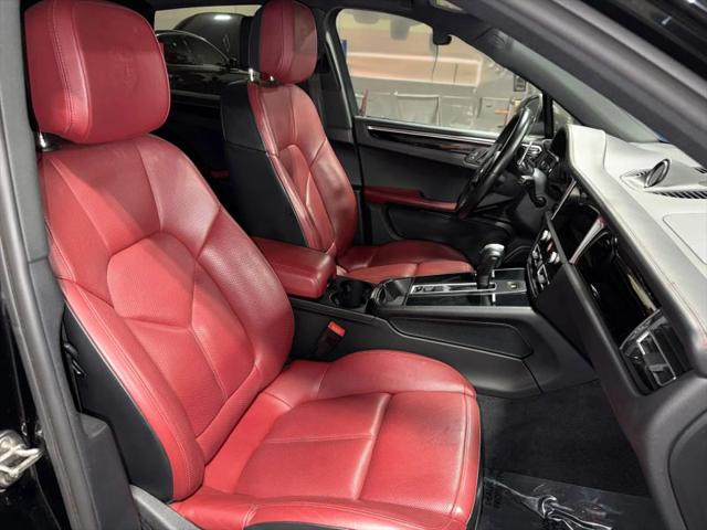 2023 Porsche Macan T