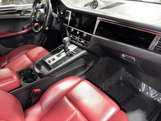 2023 Porsche Macan T