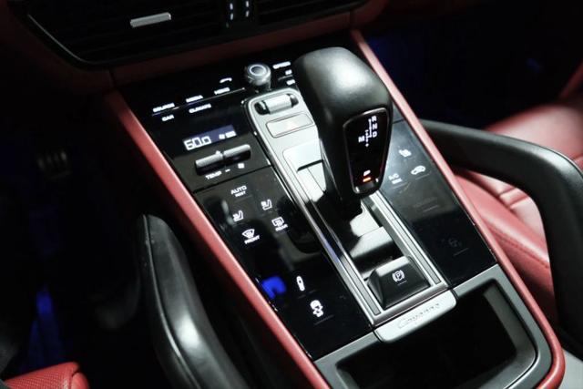 2023 Porsche Cayenne S Platinum Edition