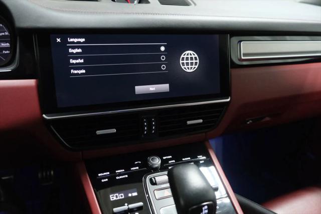 2023 Porsche Cayenne S Platinum Edition