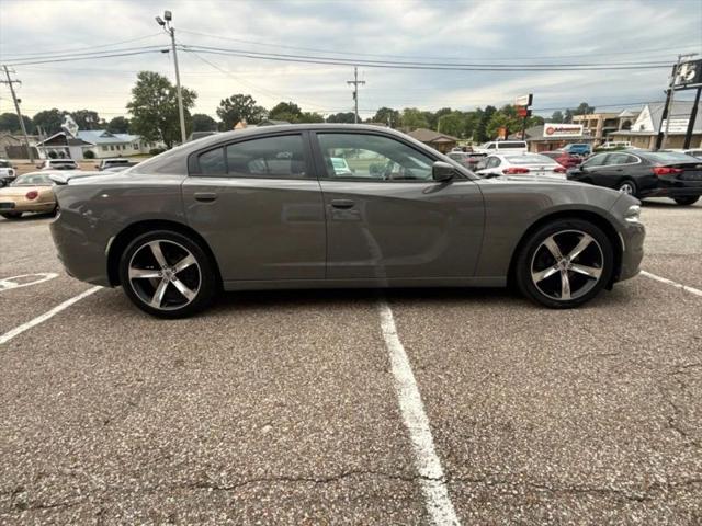 2017 Dodge Charger SE RWD