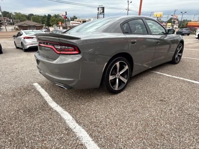 2017 Dodge Charger SE RWD