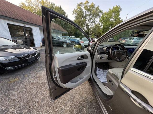 2017 Chrysler Pacifica Touring-L Plus