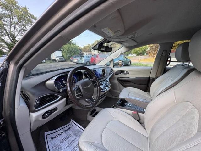 2017 Chrysler Pacifica Touring-L Plus