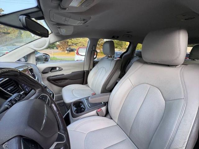 2017 Chrysler Pacifica Touring-L Plus