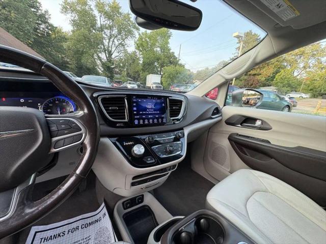 2017 Chrysler Pacifica Touring-L Plus