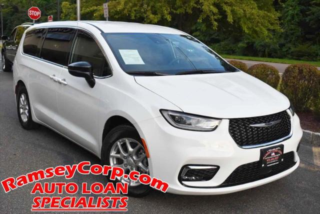 2025 Chrysler Pacifica Select for sale in West Milford, NJ