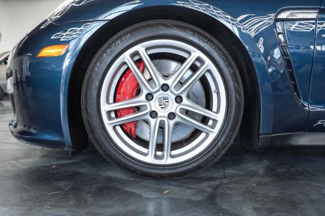 2013 Porsche Panamera GTS