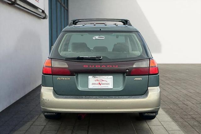 2000 Subaru Outback Base
