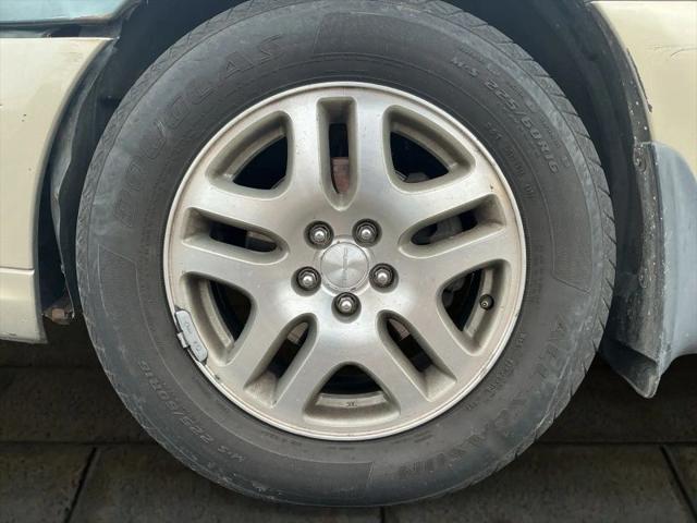 2000 Subaru Outback Base