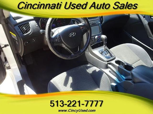 2011 Hyundai Genesis Coupe 2.0T Premium