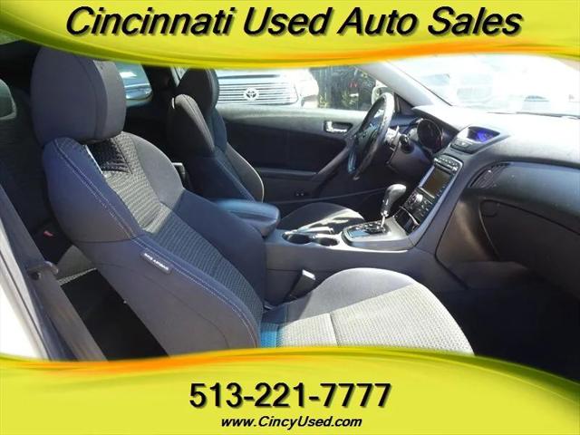 2011 Hyundai Genesis Coupe 2.0T Premium