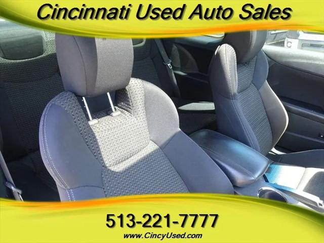2011 Hyundai Genesis Coupe 2.0T Premium