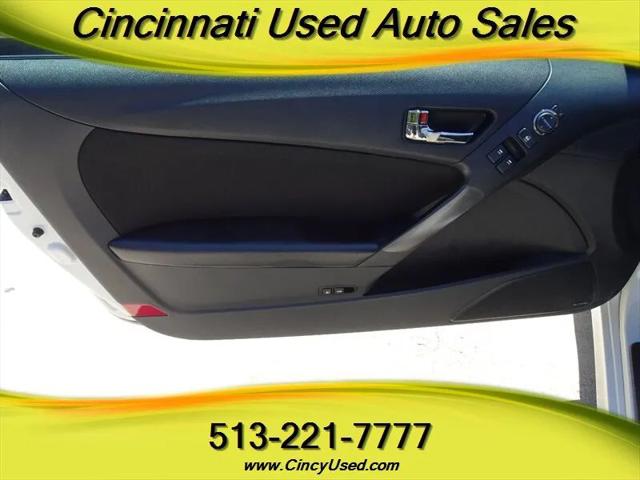 2011 Hyundai Genesis Coupe 2.0T Premium