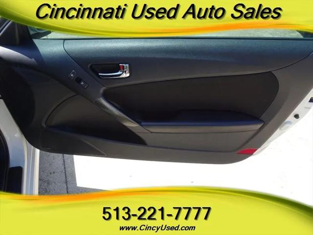 2011 Hyundai Genesis Coupe 2.0T Premium
