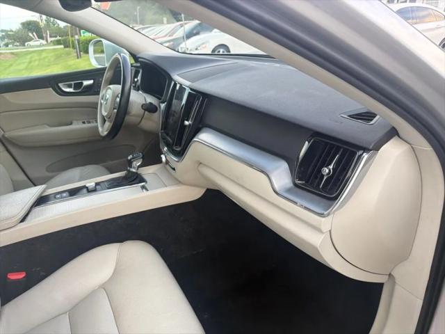 2018 Volvo XC60 T5 Momentum