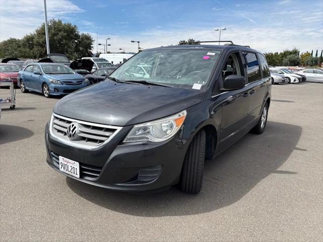2011 Volkswagen Routan SE for sale in Sacramento, CA