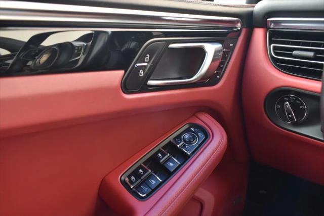 2020 Porsche Macan Base