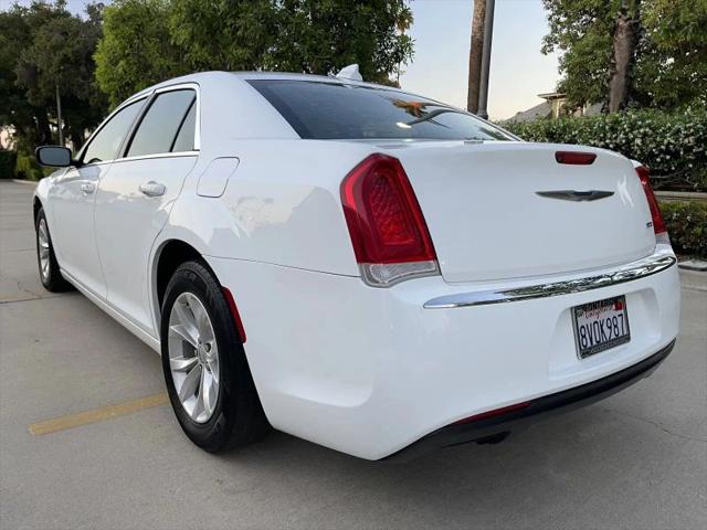 2021 Chrysler 300 Touring